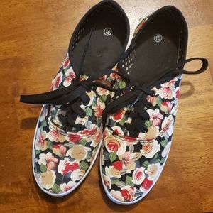 Super Cute Floral Tennis Shoes Size 10